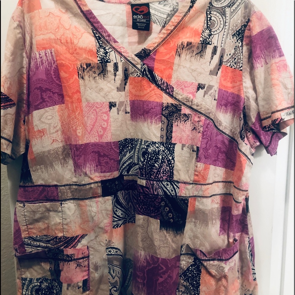 3x scrub top